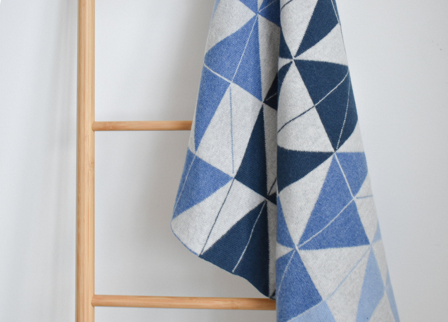 Coorie Baby Blanket - Blue