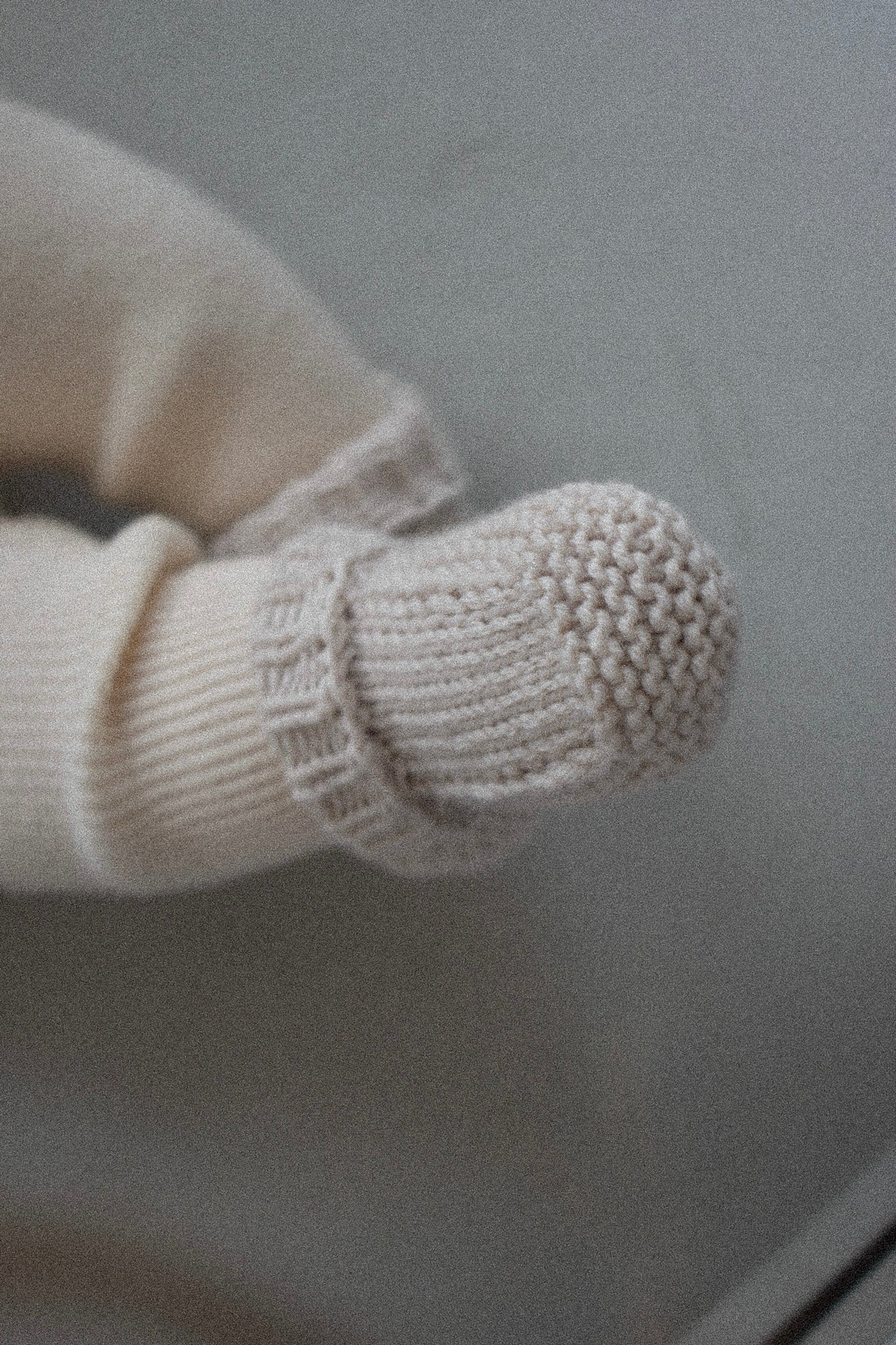 Baby booties - Oatmilk